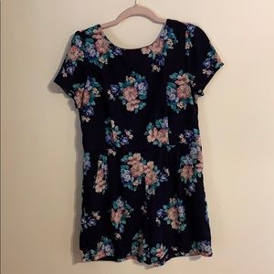 SUMMER CLEARANCE ✨✨ flower romper like new
